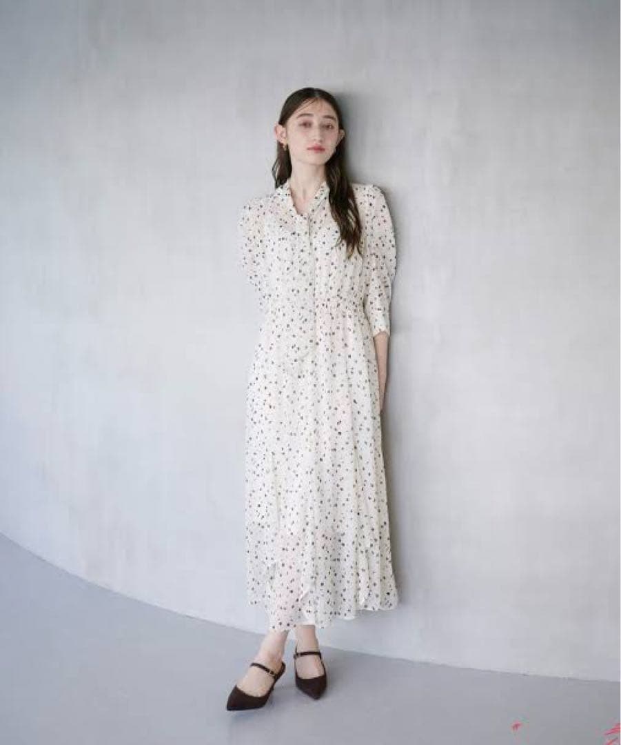 【美品】Stola. ワンピース 白 ロング丈