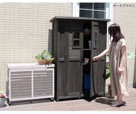 カントリー調　大型物置　組み立て式　送料込み