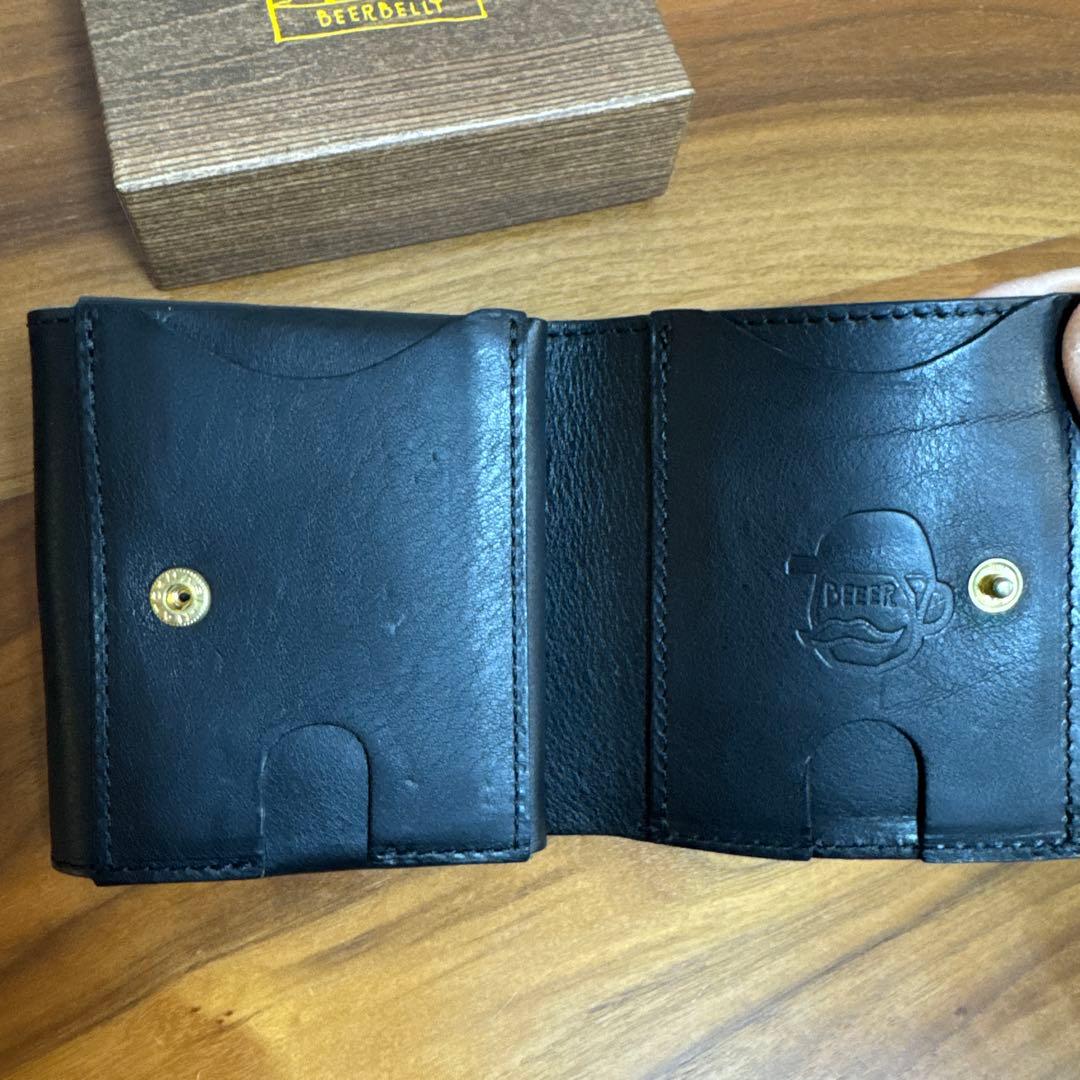 ビアベリー　黒 レザー 二つ折り財布