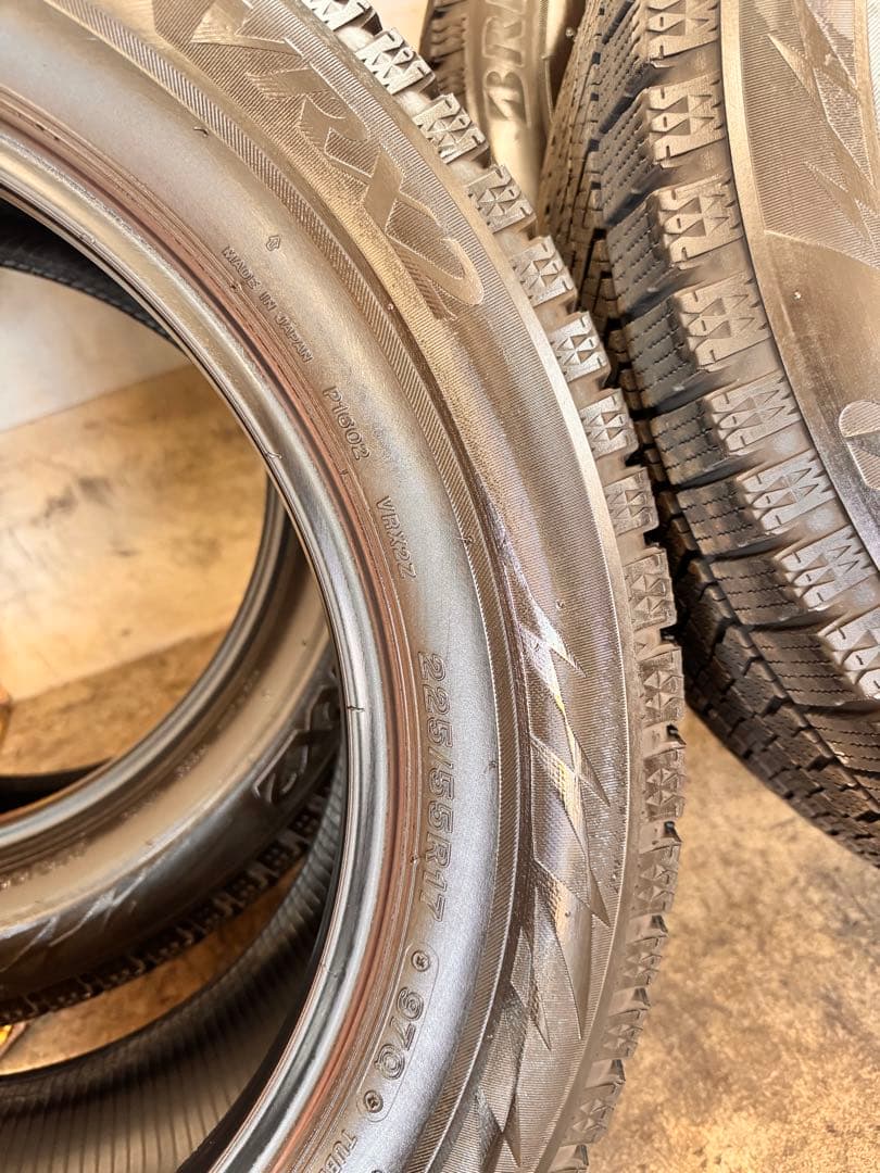 225/55r17 スタッドレス　VRX2 4本　エクストレイル　フォレスター