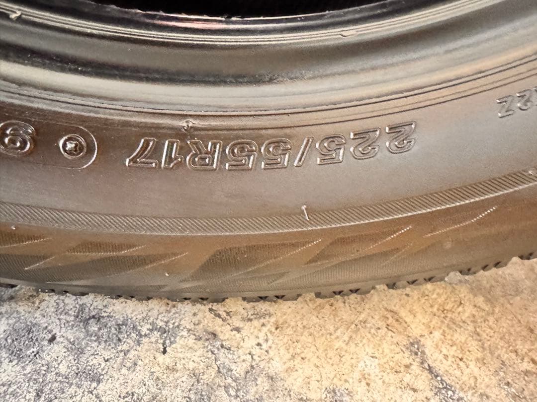 225/55r17 スタッドレス　VRX2 4本　エクストレイル　フォレスター