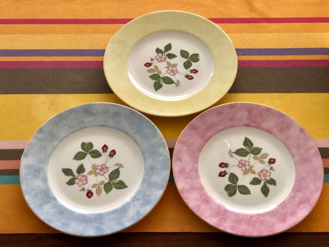  WILD STRAWBERRY 皿 3色セット