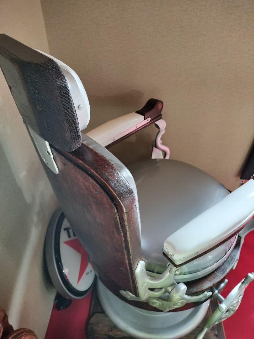 床屋椅子　大正時代　床屋　美容室　バーバーチェア