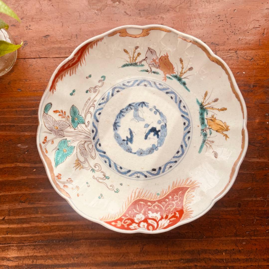 骨董皿 希少　カエル文 火焔文　金彩赤絵皿　輪花皿 かえる文　金カエル