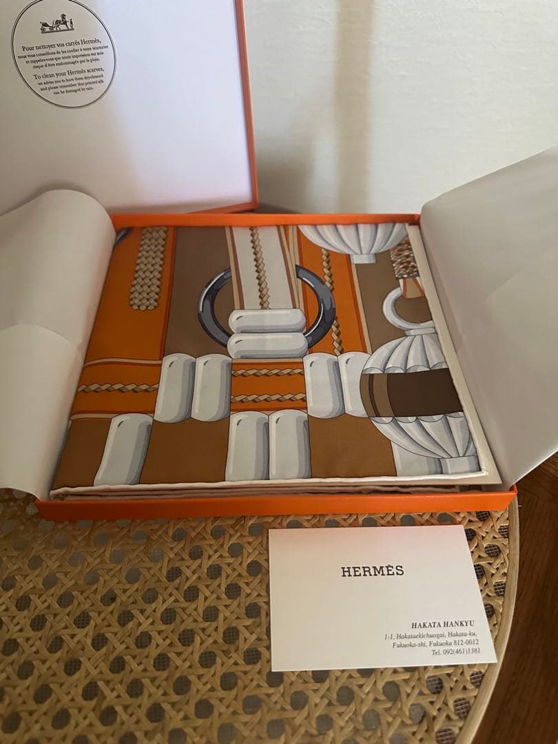 値下げ交渉◎ HERMES エルメス カレ 90 銀細工の花 スカーフ