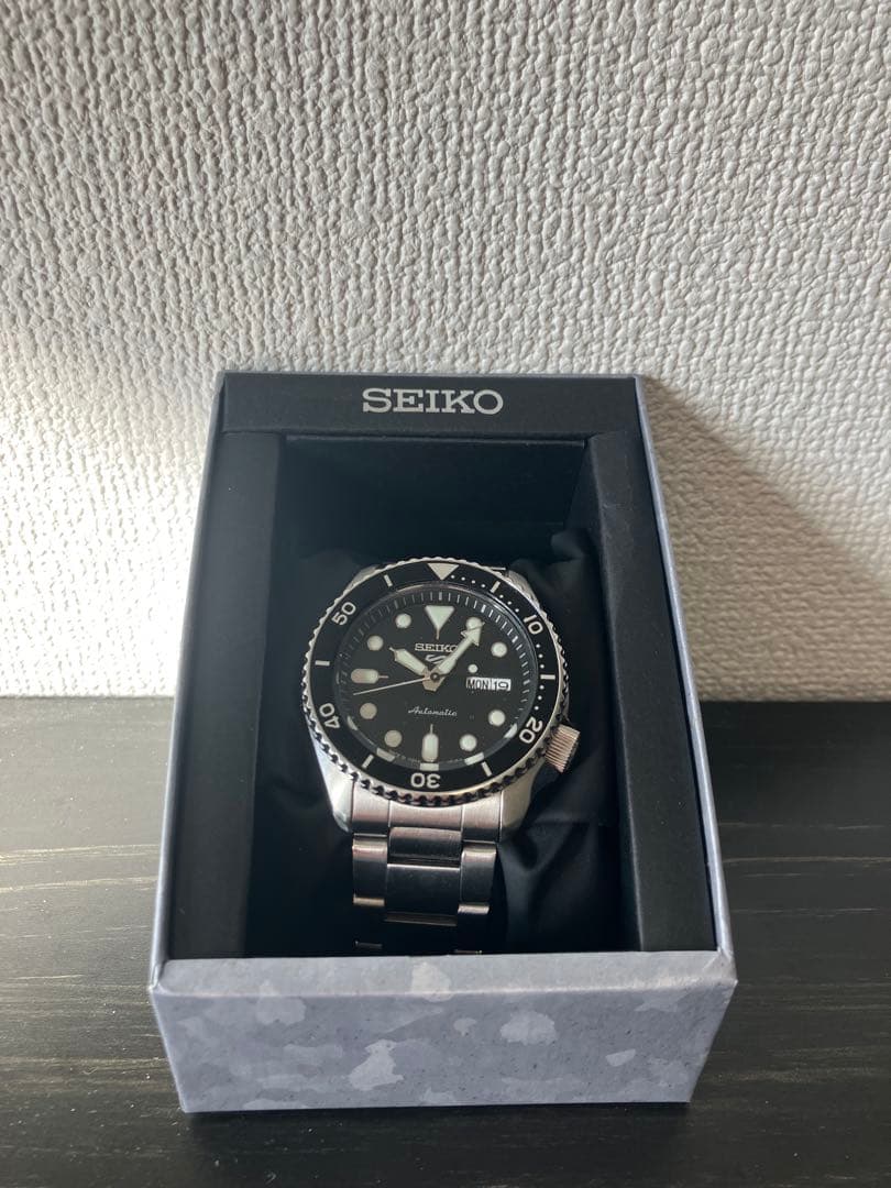 SEIKO 5スポーツ自動巻き 腕時計