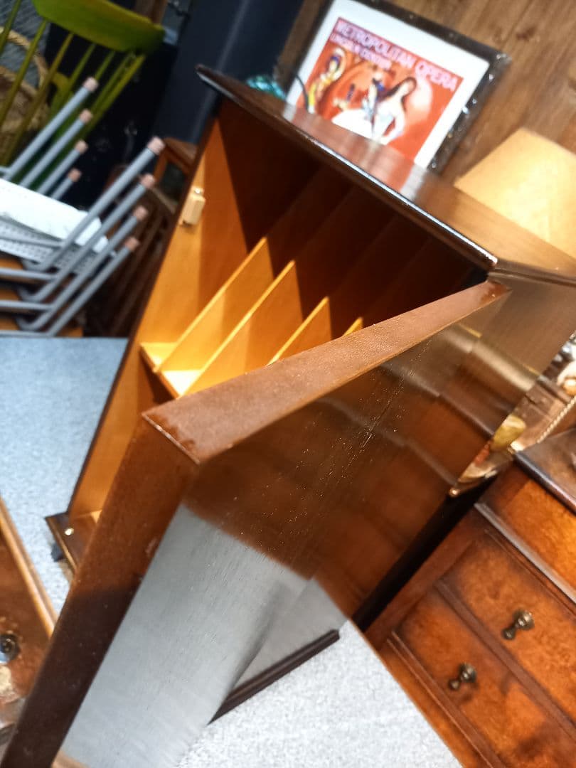 1960's　美品　チーク　突板　カッパーハンドル　レコード　キャビネット