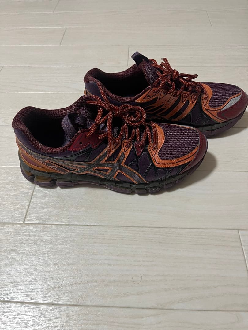 靴 ASICS UB10-S GEL-KAYANO 20