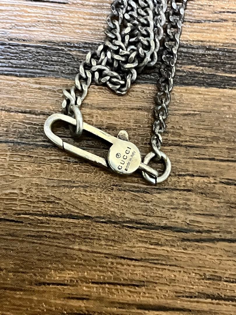 シルバー ロゴ入りネックレス ポーチ付き