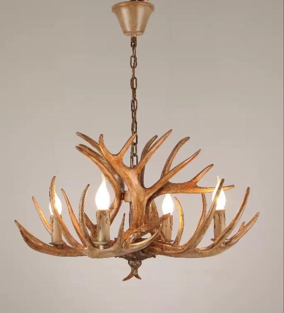 樹脂製シャンデリア 4灯式 高さ40cm