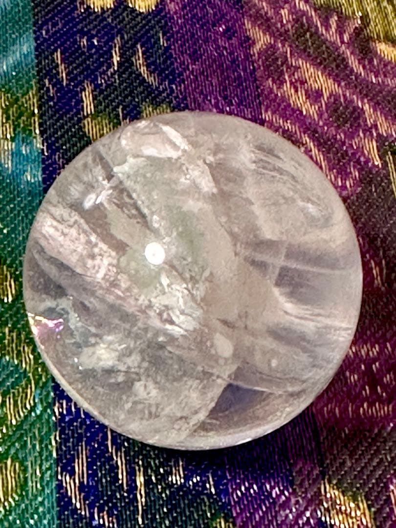 ブラジル産　アイリス水晶スフィア