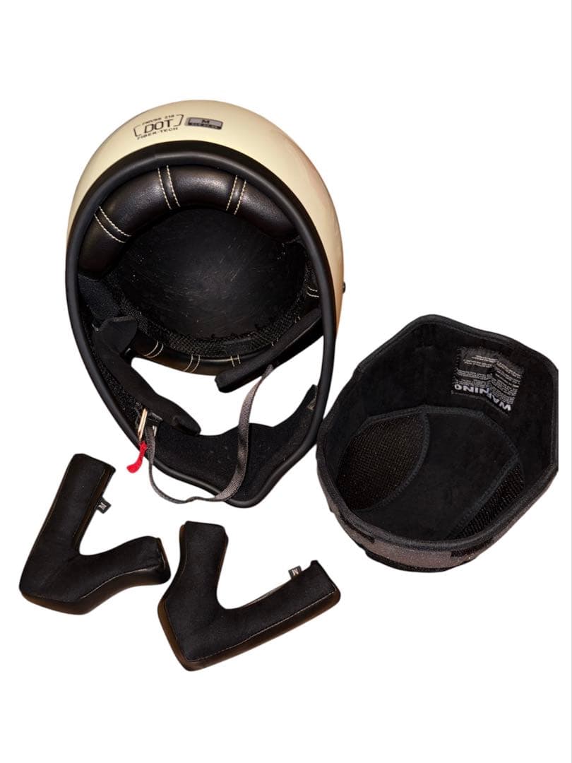 新品 フルフェイス ヘルメット 装飾用