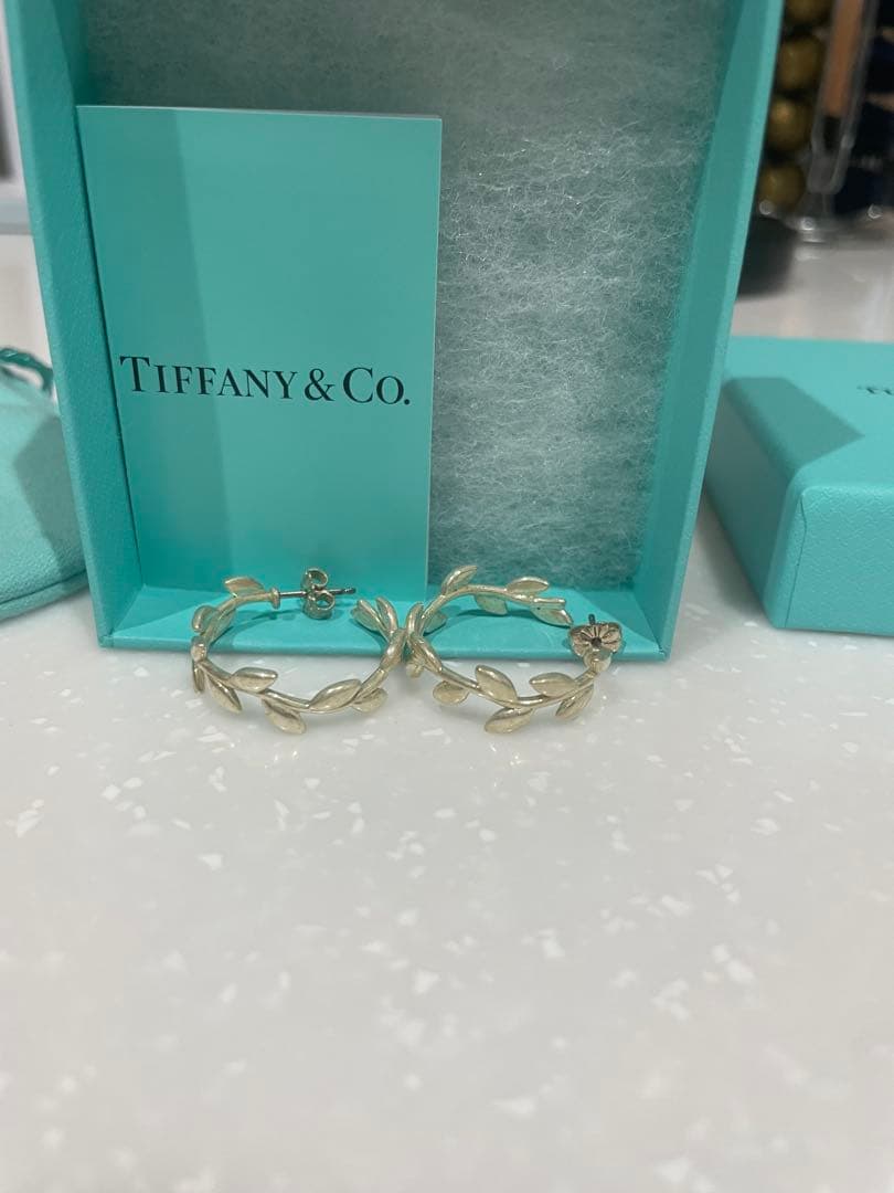 TIFFANY &CO オリーブ リーフ フープ ピアス