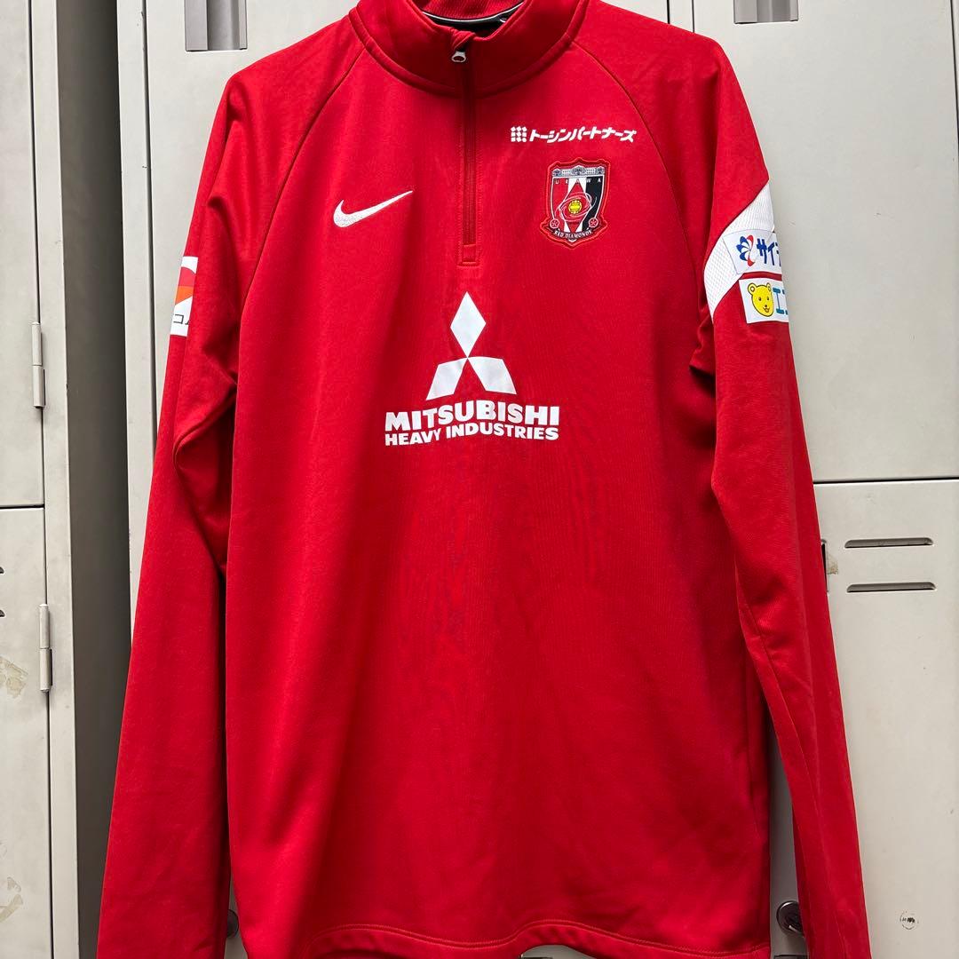 【限定値下げ中】浦和レッズ　支給品　ジャージ　ハーフジップ