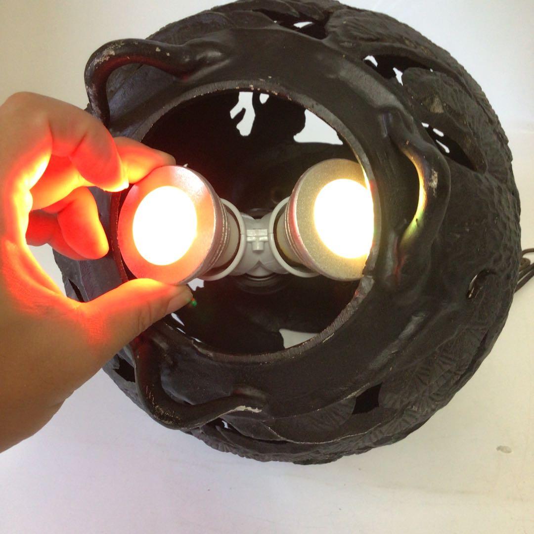 松透丸形吊灯篭 アンティーク ライ トランプ 丸形　鋳鉄製透かし彫りランプ