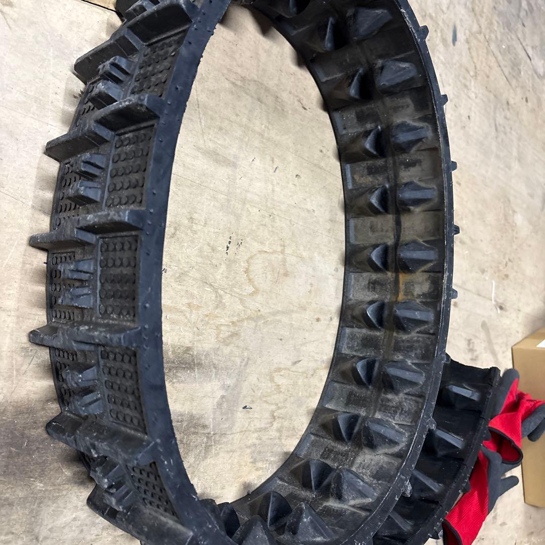 ホンダ除雪機HS970ゴムクローラーOHTSU12-60✖️21 B-122