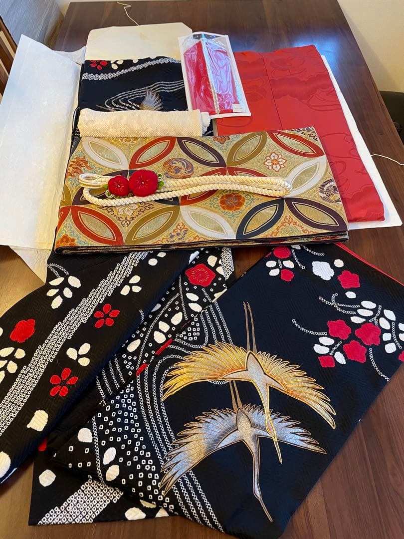 お値下げ！美品　振袖フルセット　人気の黒　手絞り　豪華刺繍　逸品