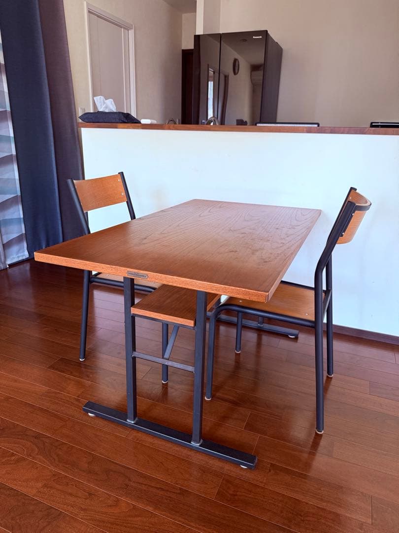 FURNITURE & SUPPLY ダイニングテーブル