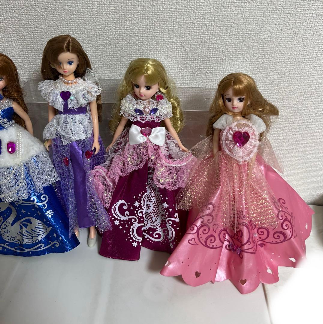 リカちゃん人形、ドレス