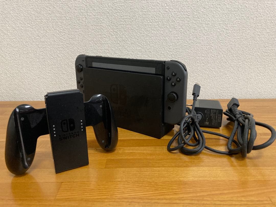 Nintendo Switch 本体 グレー　Joy-Conグリップ付属