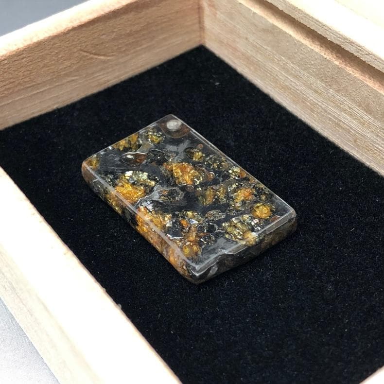 ヤ*ん様 パラサイト隕石 隕石　石鉄隕石　セリコ隕石 重さ約13ｇ　共箱