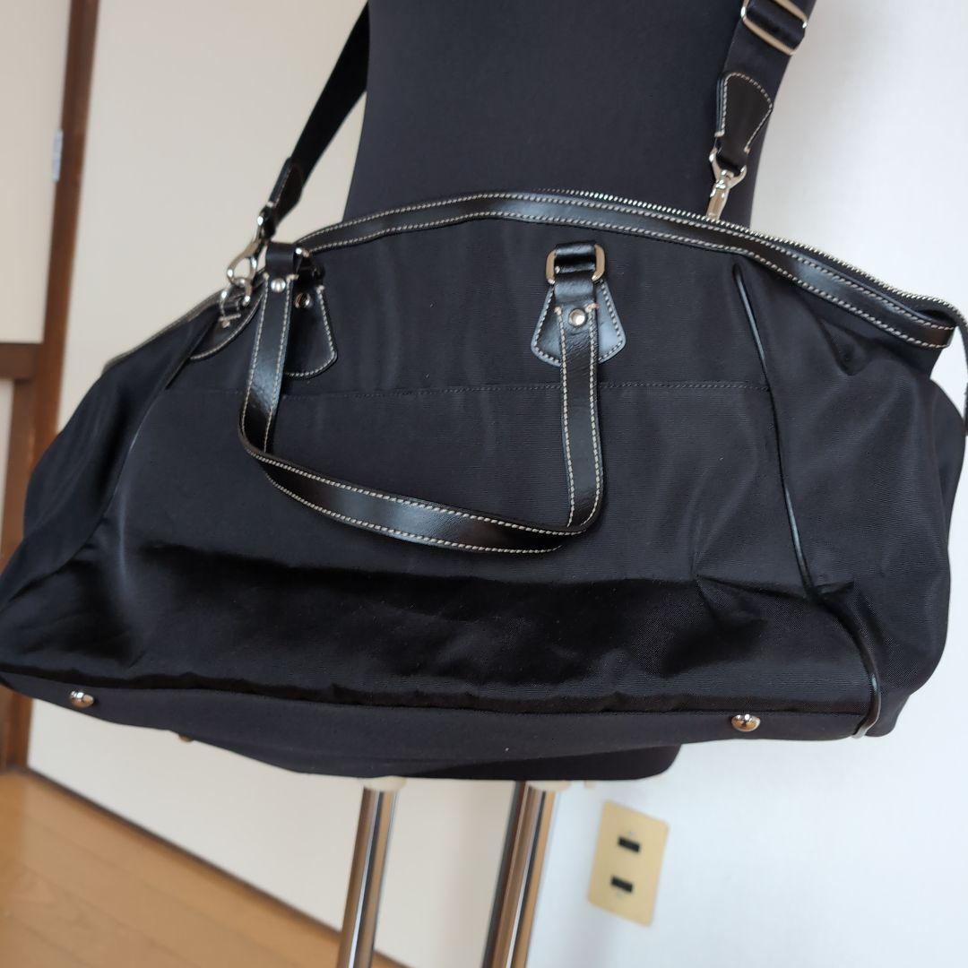 黒のナイロン80%牛革20%ボストンバッグ