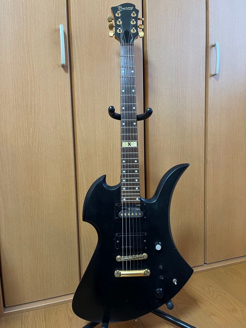 Burny マットブラック エレキギター　モッキンバード初期型