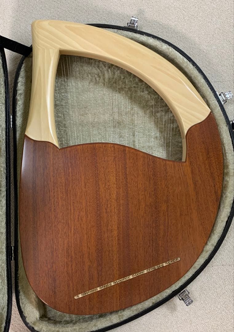 三創楽器 SANSO ライアーⅡ　(スプルース)　３７弦　塗装『つやあり』タイプ