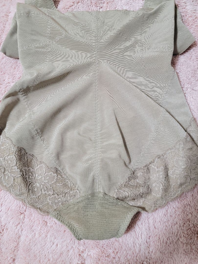 美品　LaLa　Grant 補正下着　ボディースーツ
