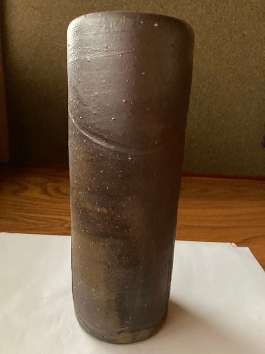 備前焼の花瓶です。14