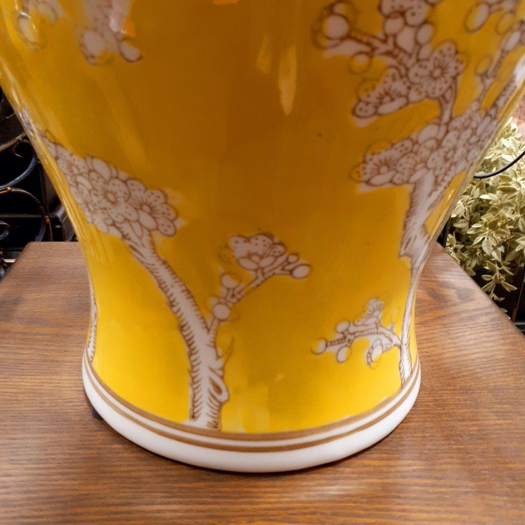 輸入雑貨　シノワズリ　『青白陶器蓋付大壷』　ハンドメイド　陶器　花柄