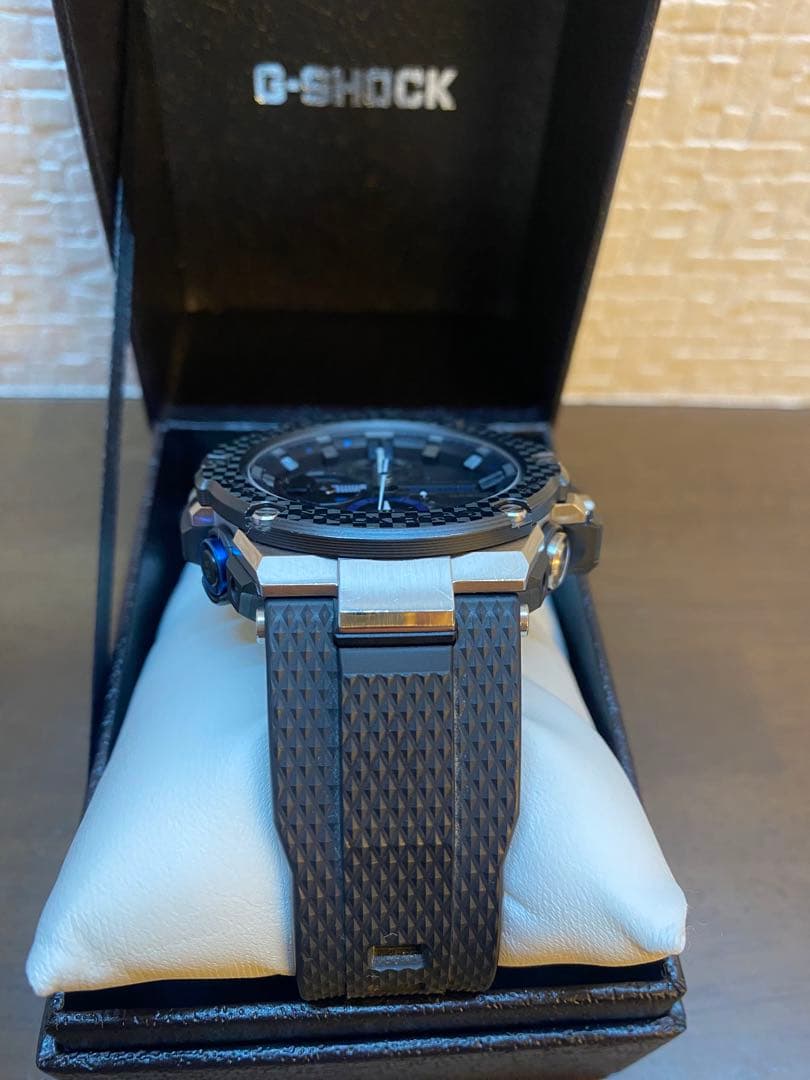 【箱付き極美品/レア】G-SHOCK GST-B100X-1AJF 海外セレブ