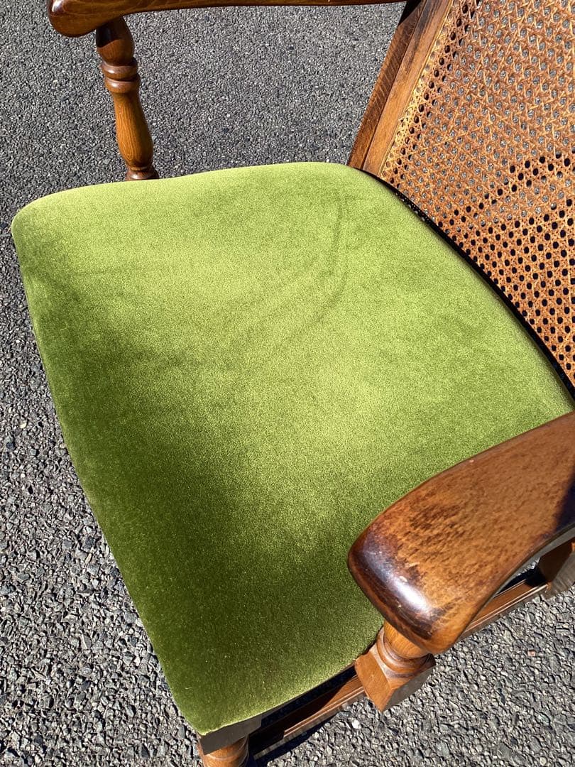 千葉県鴨川発　①オールドカリモク　Karimoku　チェア　肘掛け付き