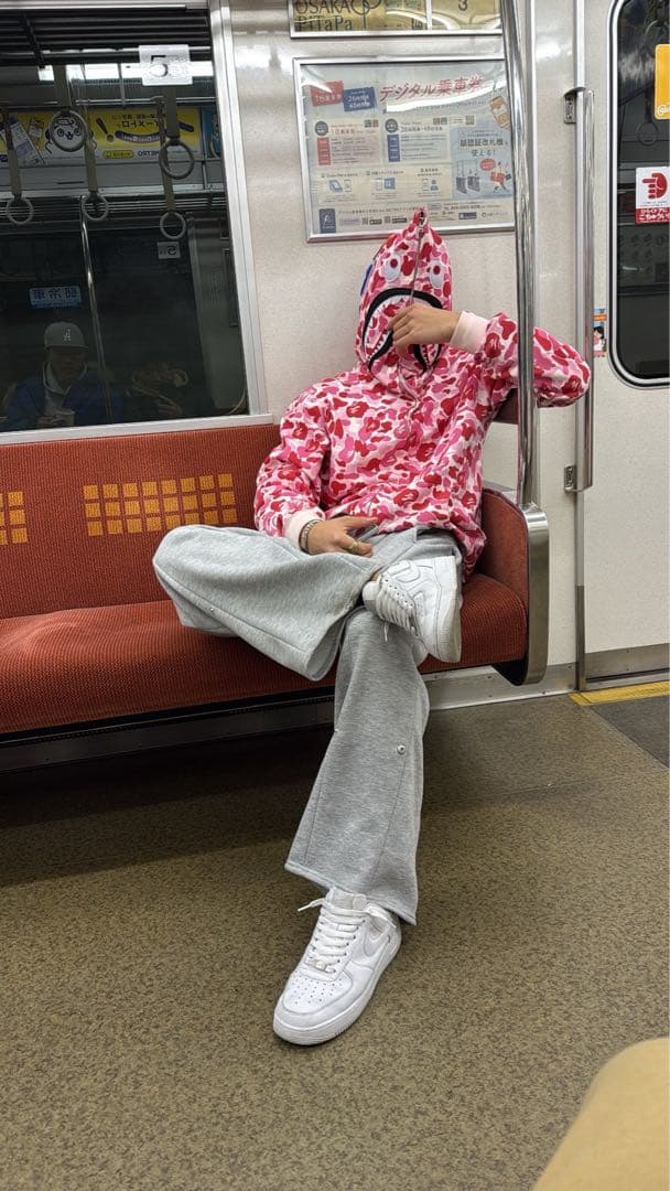 シャークパーカー