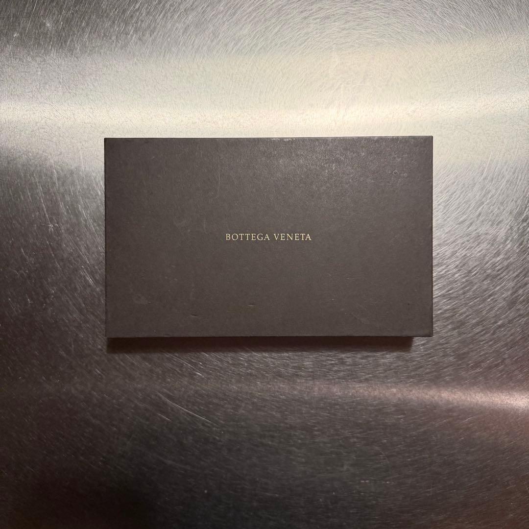ボッテガヴェネタ スティングレイ 財布 エイ革