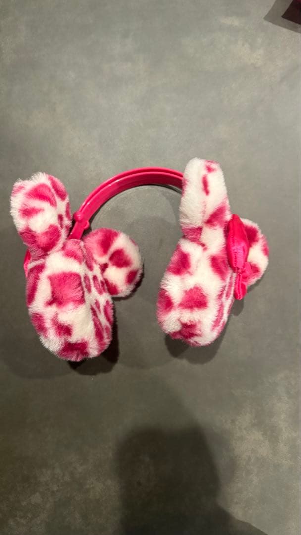 ディズニー　ヒョウ柄　ピンク　イヤーマフ
