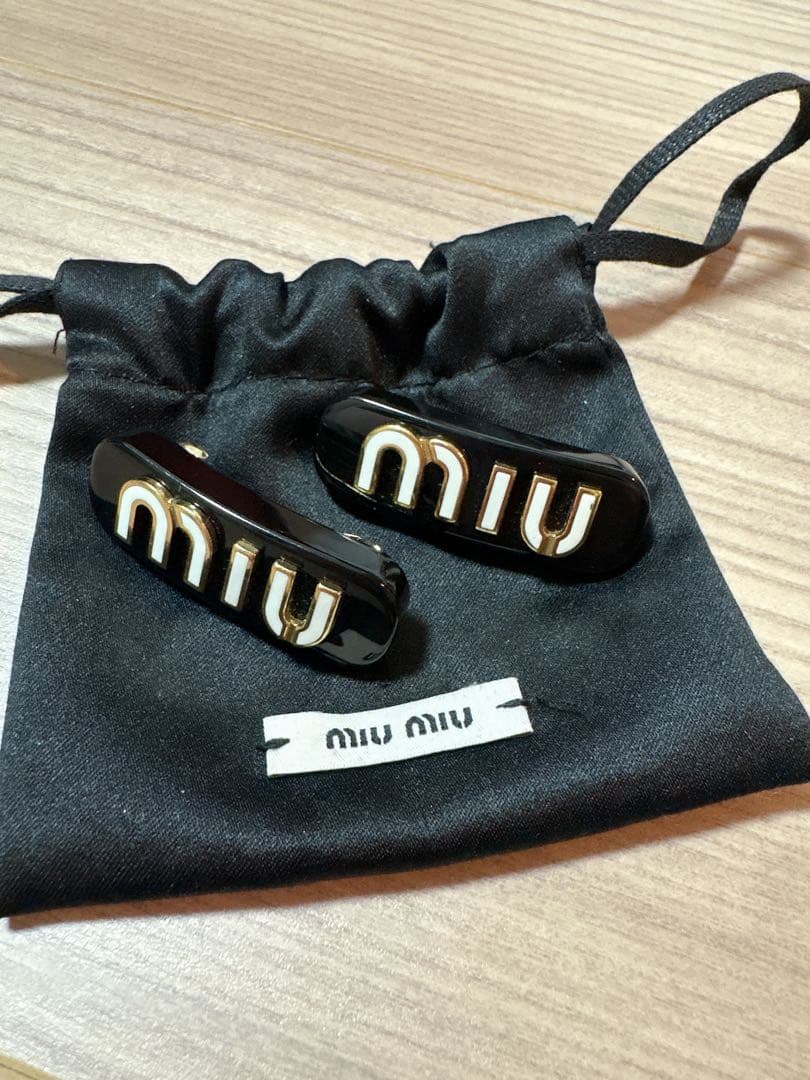 miu miu ヘアピンセット 黒