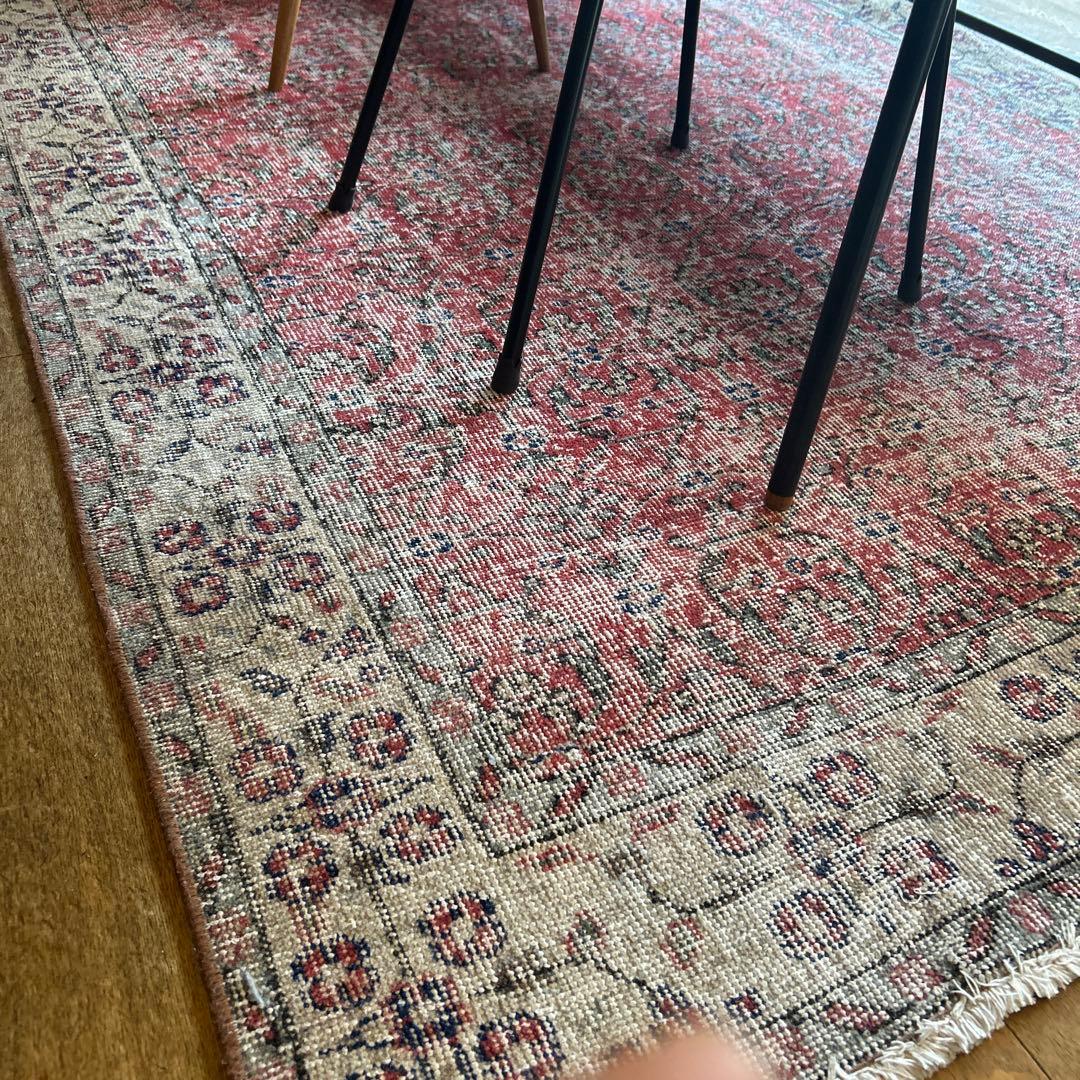 ヴィンテージトルコラグ　赤とクリーム色