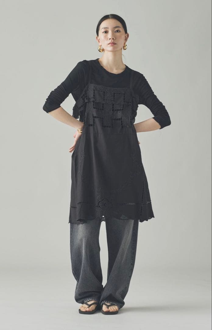 Curensology⭐︎ カットワーククロスブラウス