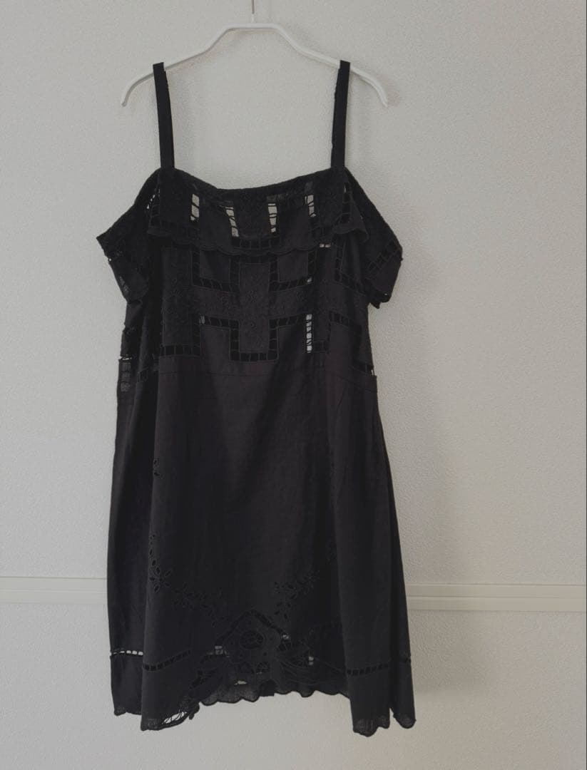 Curensology⭐︎ カットワーククロスブラウス