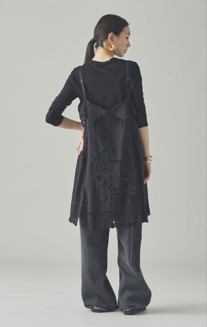 Curensology⭐︎ カットワーククロスブラウス