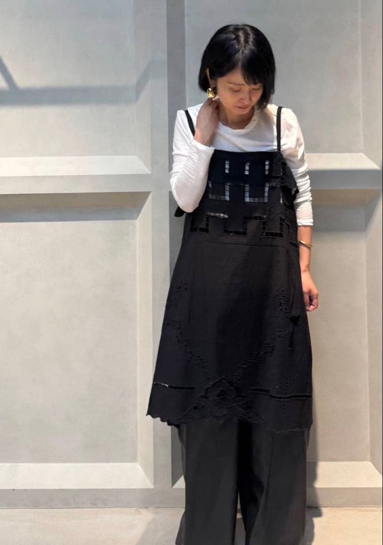 Curensology⭐︎ カットワーククロスブラウス