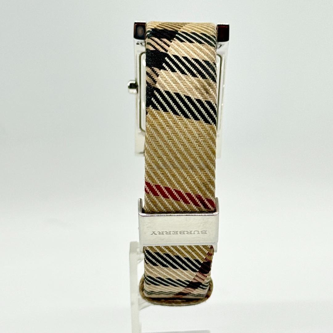 稼働品 Burberry バーバリー 腕時計 デイト ノバチェック クォーツ