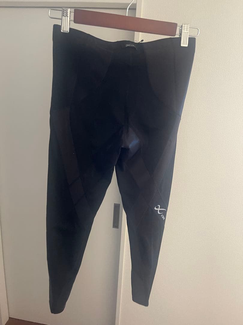 大人気ブランド！早い者勝ち！cw-x フィット感のあるブラック　レディースL