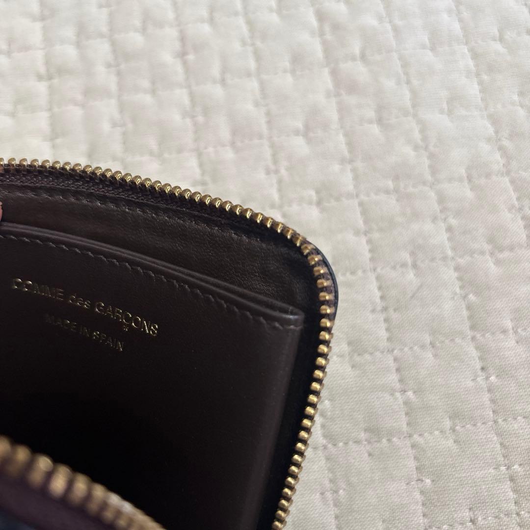 コムデギャルソン ケース アウトサイドポケット ミニ財布　ブラウン