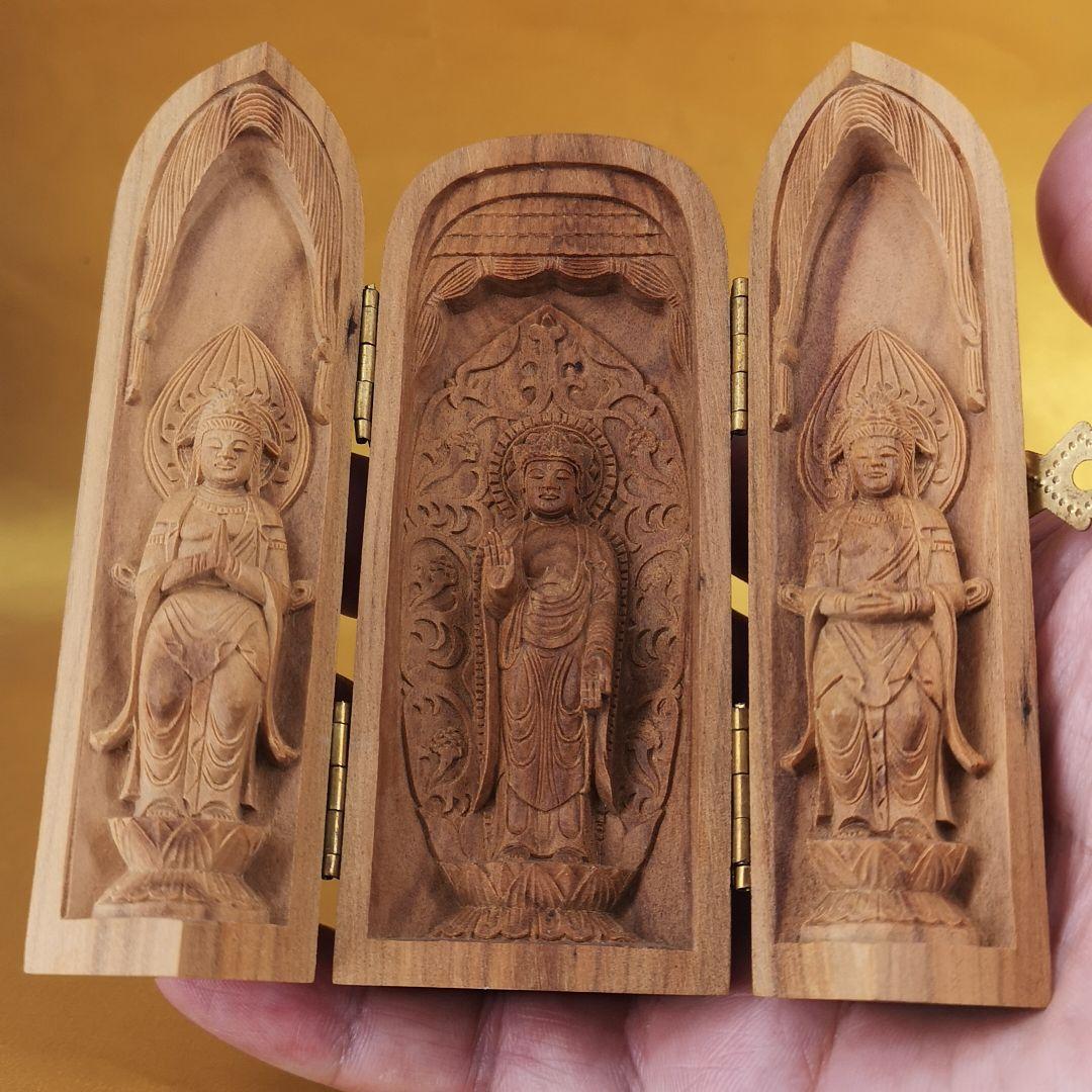 インド老山白檀ミニ精細彫刻西方三聖三開仏(高さ約7cm)