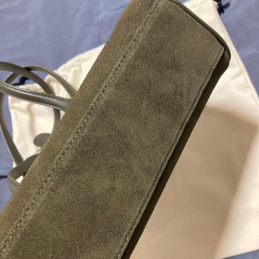 TOUT Y EST suede オリーブグリーン トートバッグ