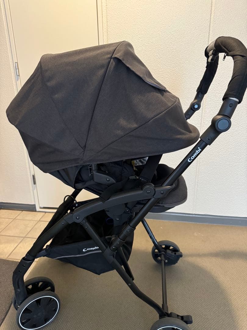 コンビ　ラベリタ　ベビーカー　エッグショック