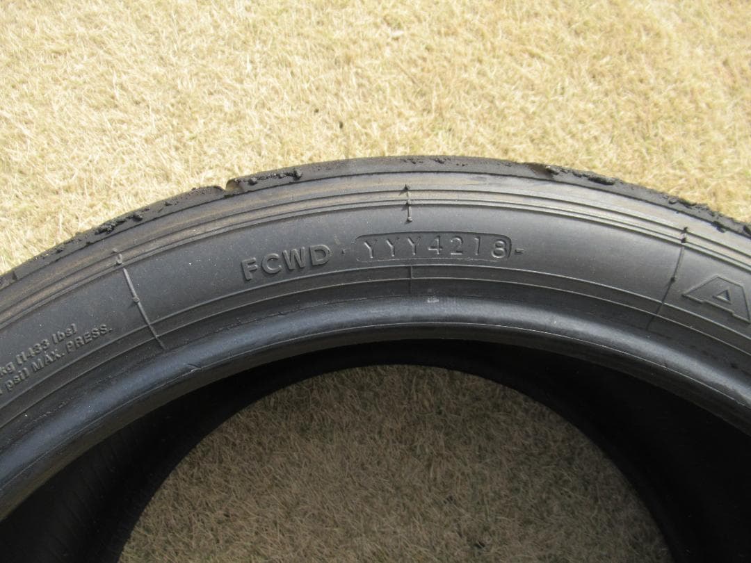 ☆送料無料 室内保管☆A050 265/35 R18インチ☆①