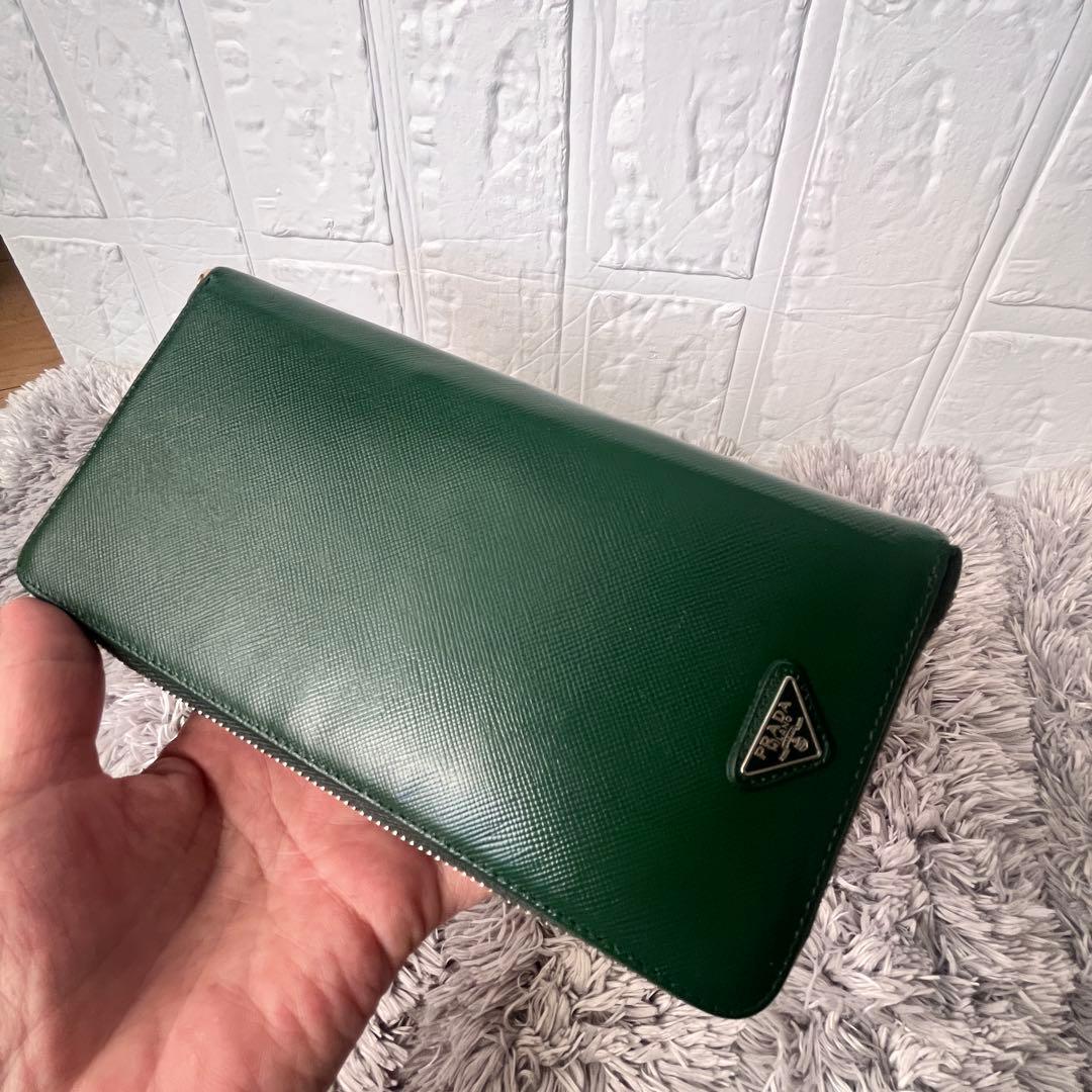 PRADA✨ラウンドファスナー　バイカラー　三角ロゴ　グリーン　ネイビー　メンズ